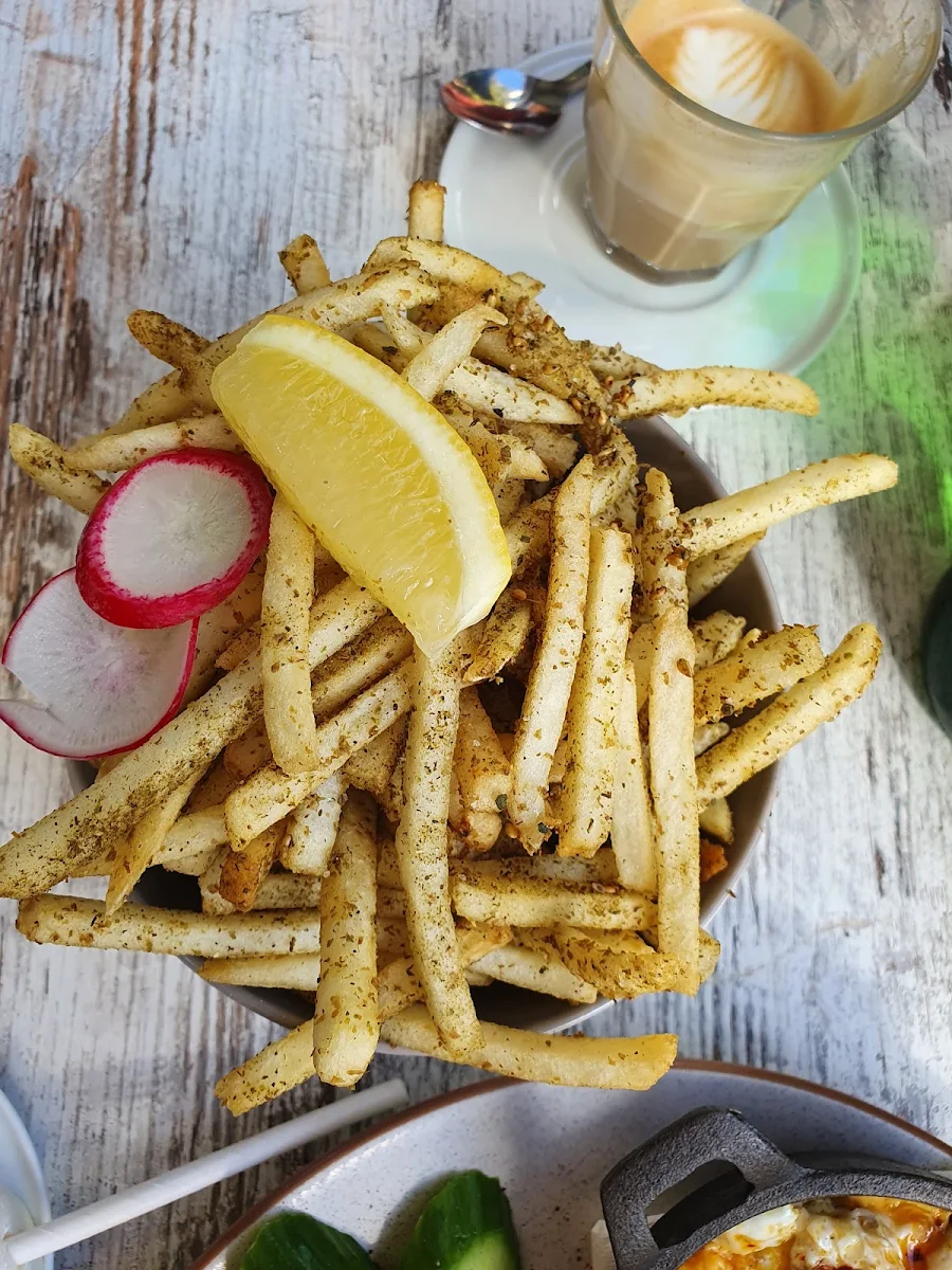 Zataar, Cedarwood Cafe