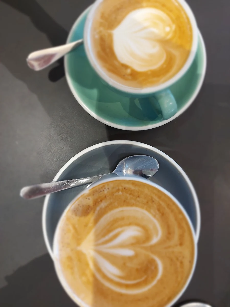 Flat White, Cafe 202