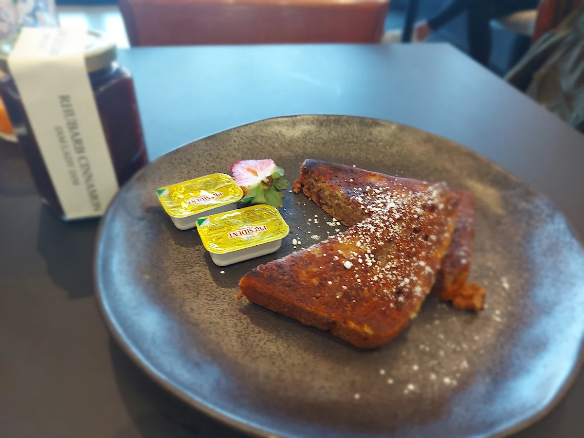 Pear & Raspberry Bread, Cafe 202
