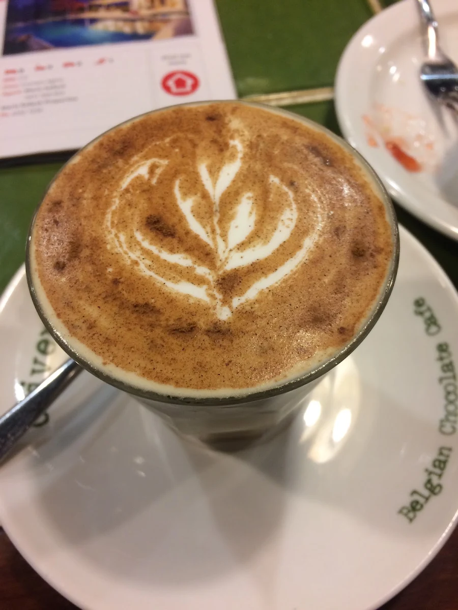 Latte, Oliver Brown