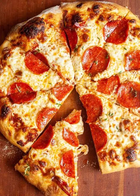 Highlights, Mia Pizza Deliveries