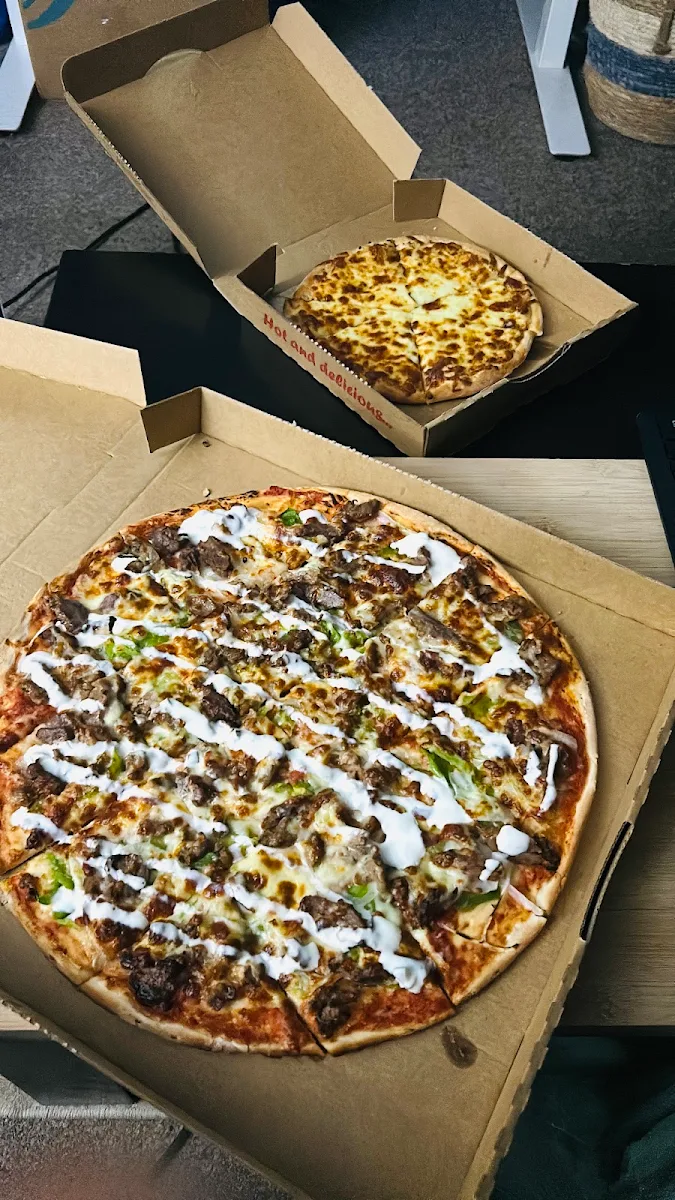 Highlights, Mia Pizza Deliveries