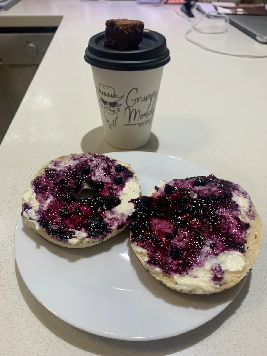 Cream Cheese & Blueberry Jam Bagel