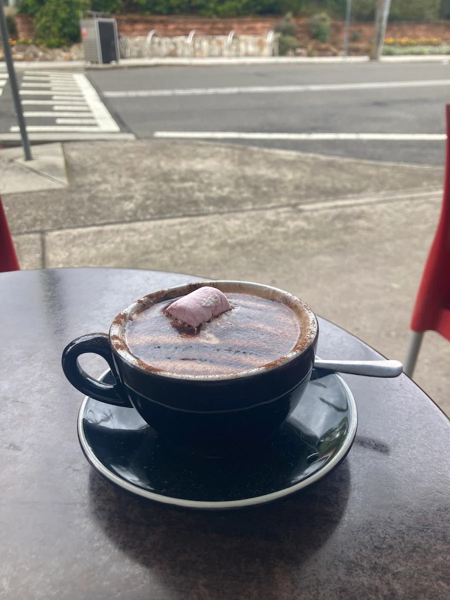 Highlights, Rosewood Cafe