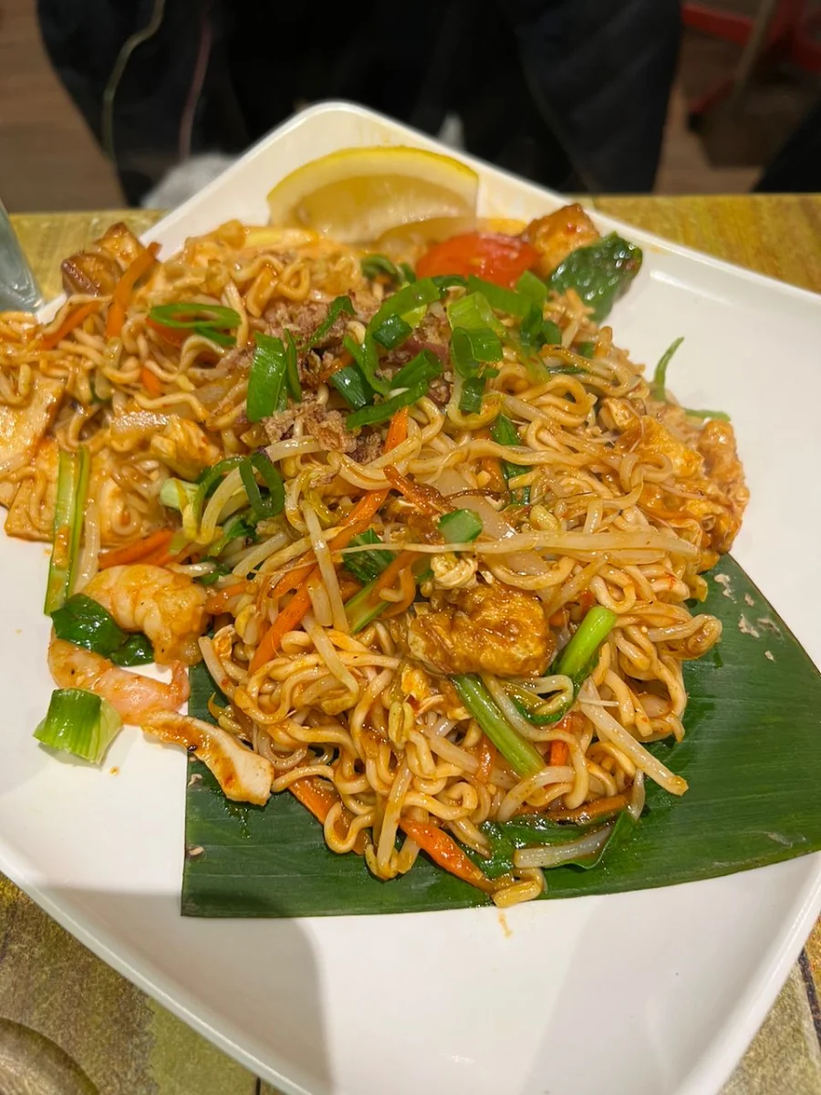 Maggi Goreng, Roti Bar Little Collins St