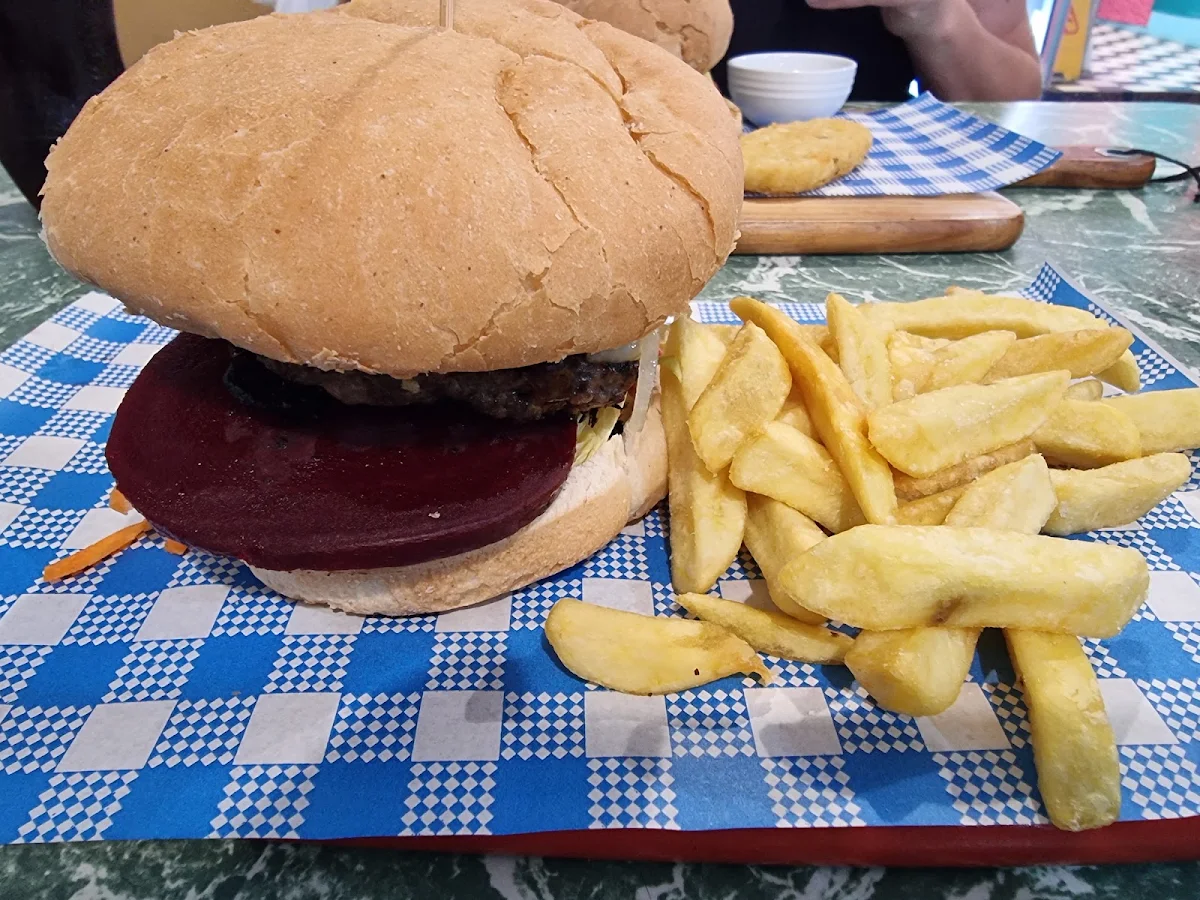Aussie Burger, The Retro Diner