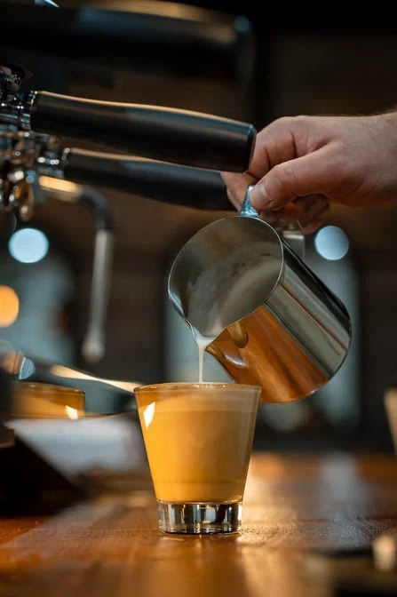 Highlights, Naughty or Nice Cafe