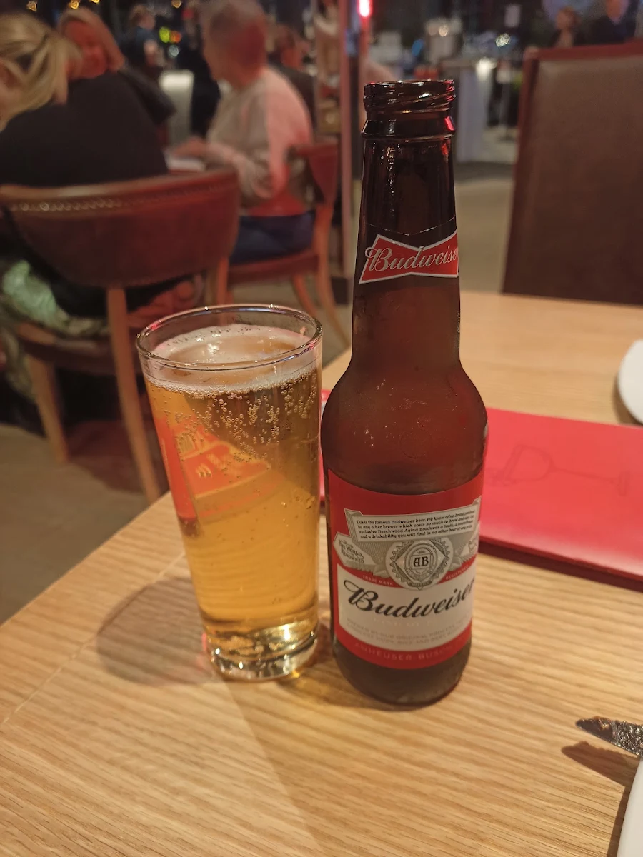 Budweiser, TGI Fridays Sunshine Plaza
