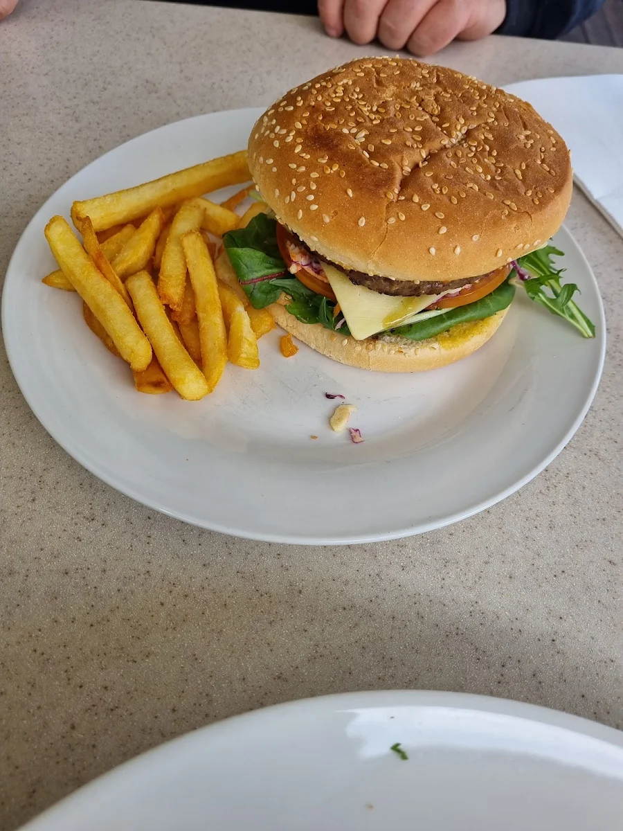 Beef Burger, Mumma Buzz Cafe 'N' Takeaway