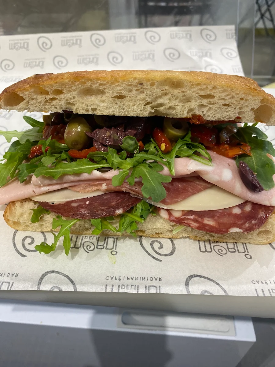 Highlights, Mordi Deli Cafe Panini Bar