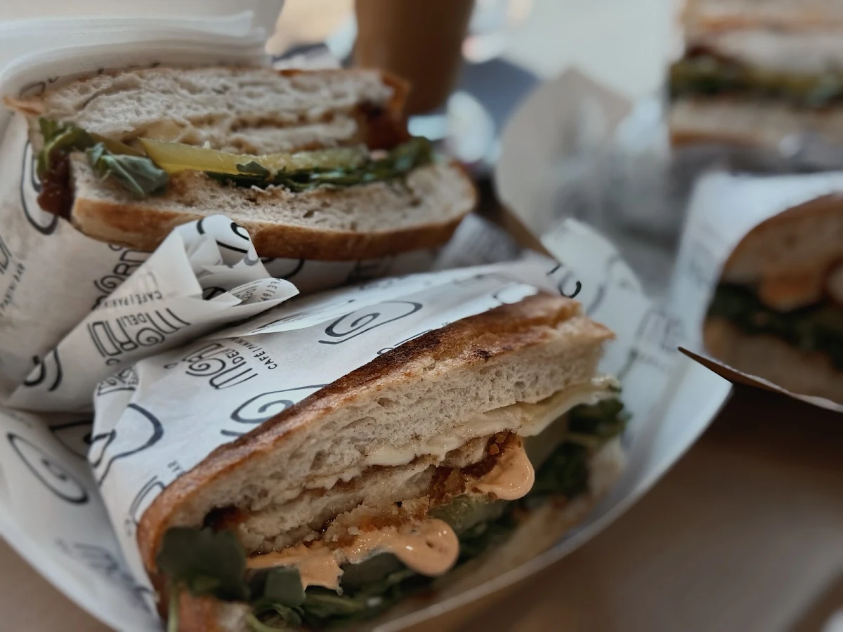 Highlights, Mordi Deli Cafe Panini Bar