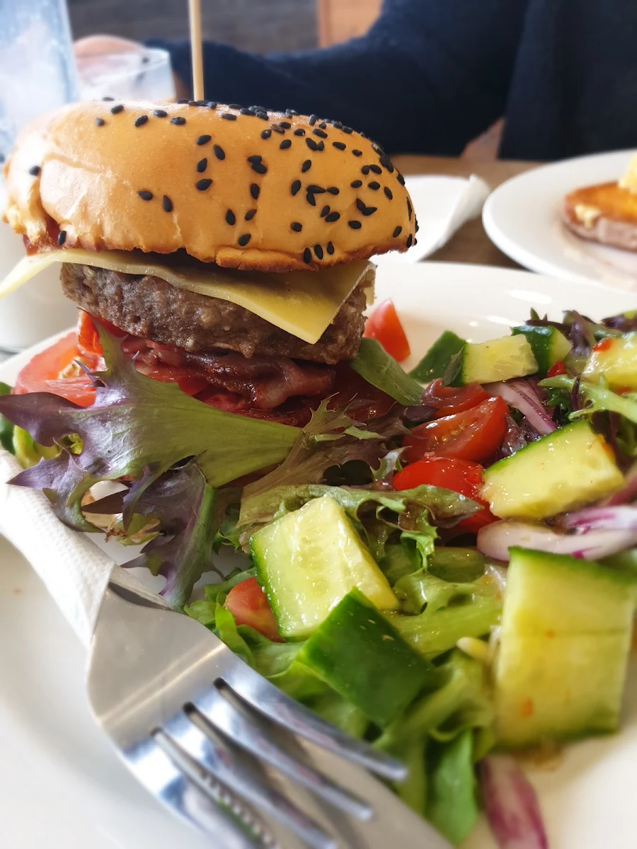 Beef Burgers, Coffee Guru Franklin