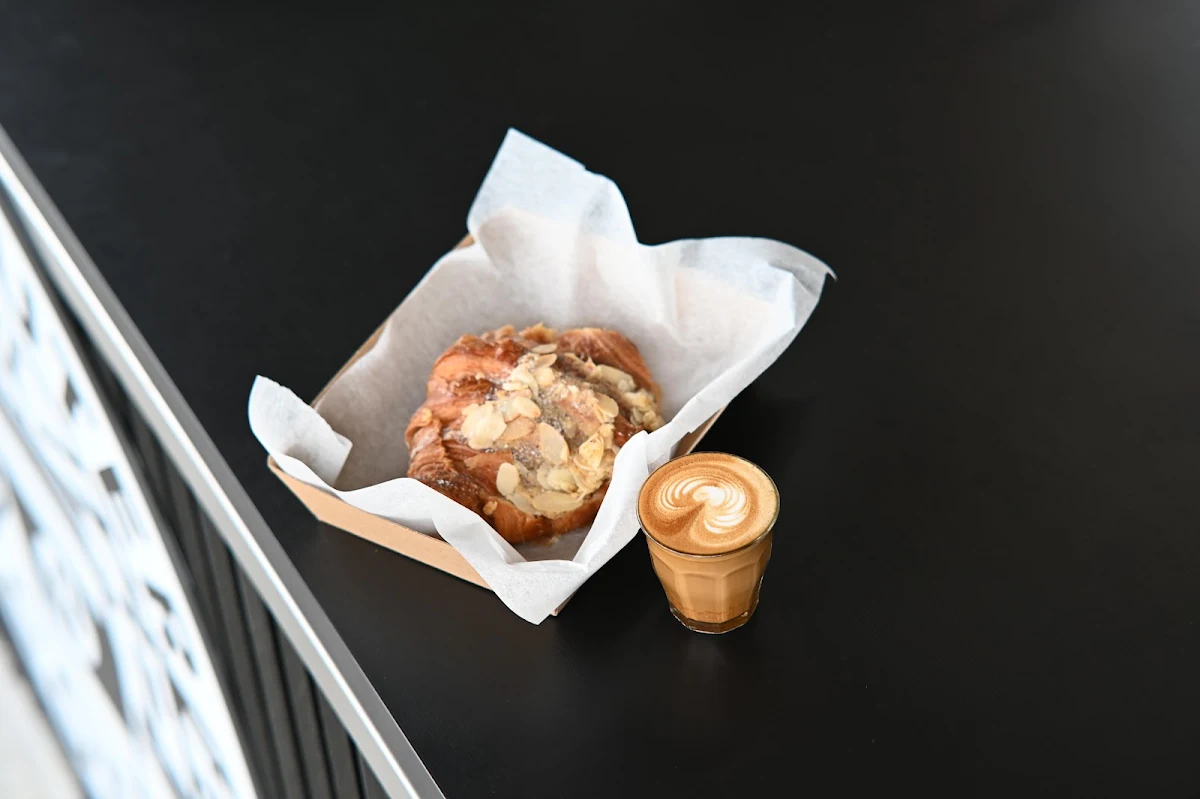 Highlights, Commuter Coffee - Train Station