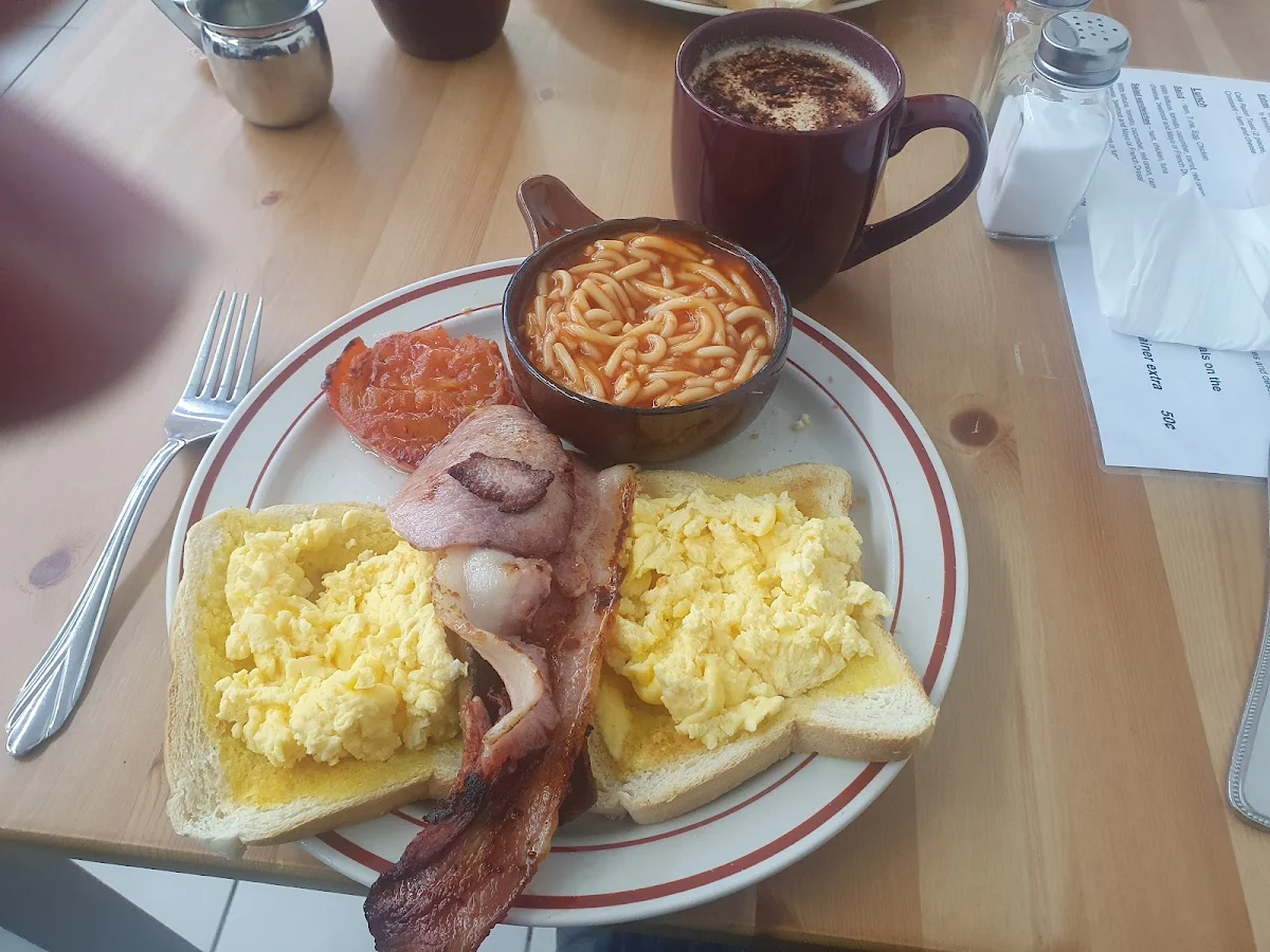 Highlights, Sunshine Cafe