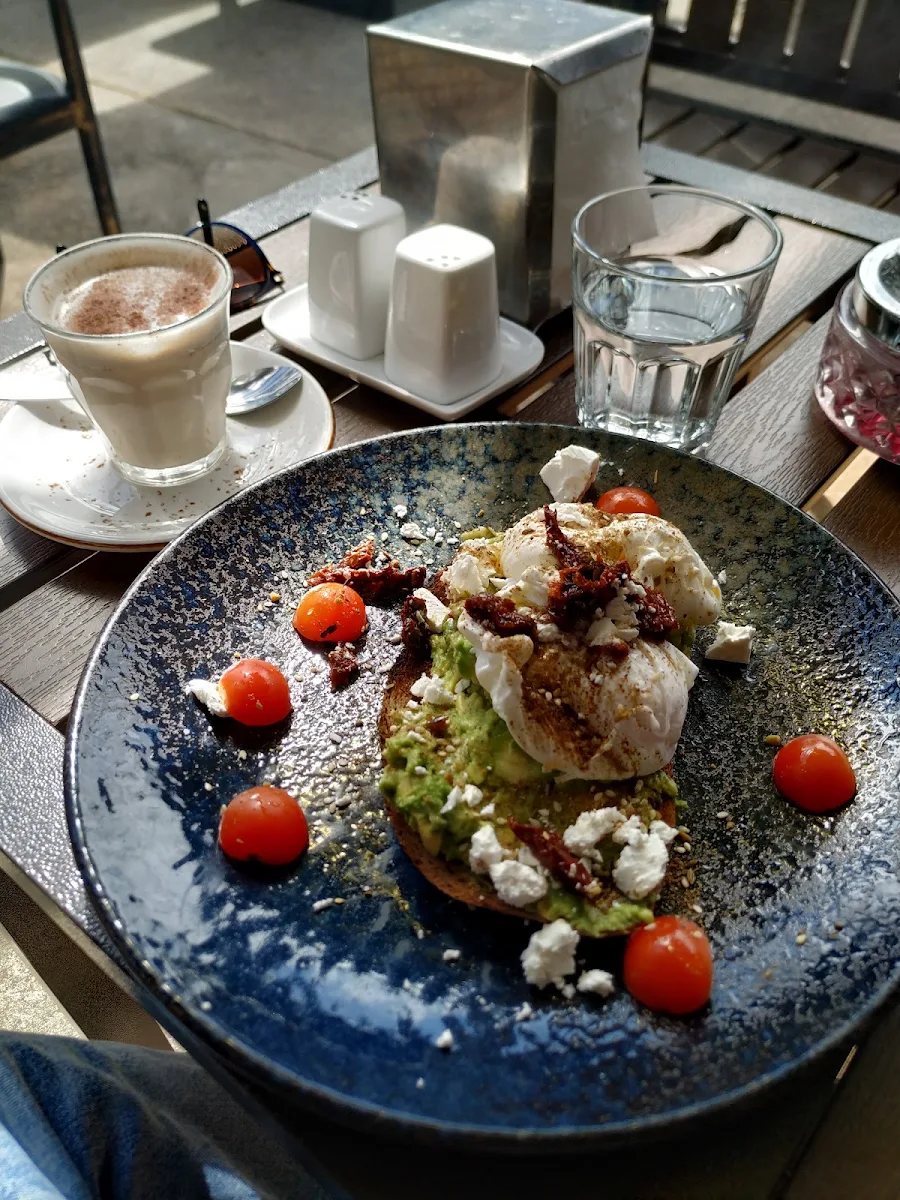 Highlights, Xpose Cafe