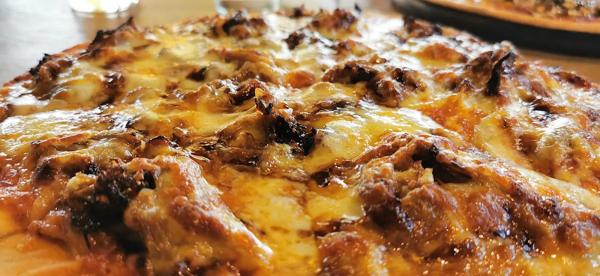 Pizza, Lil'Ripper Cafe, Bar & Bistro