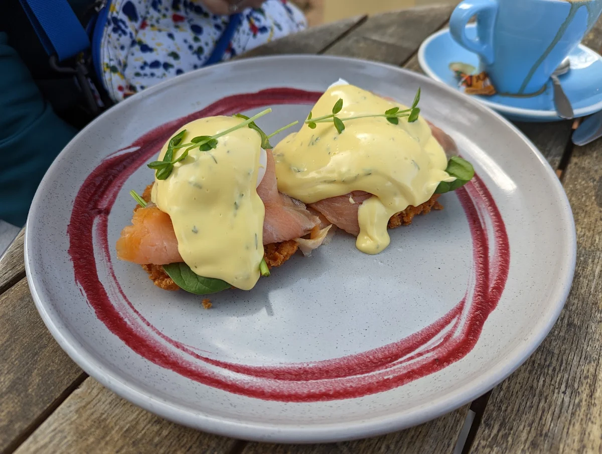 Eggs Florentine, Beess & Co Cafe