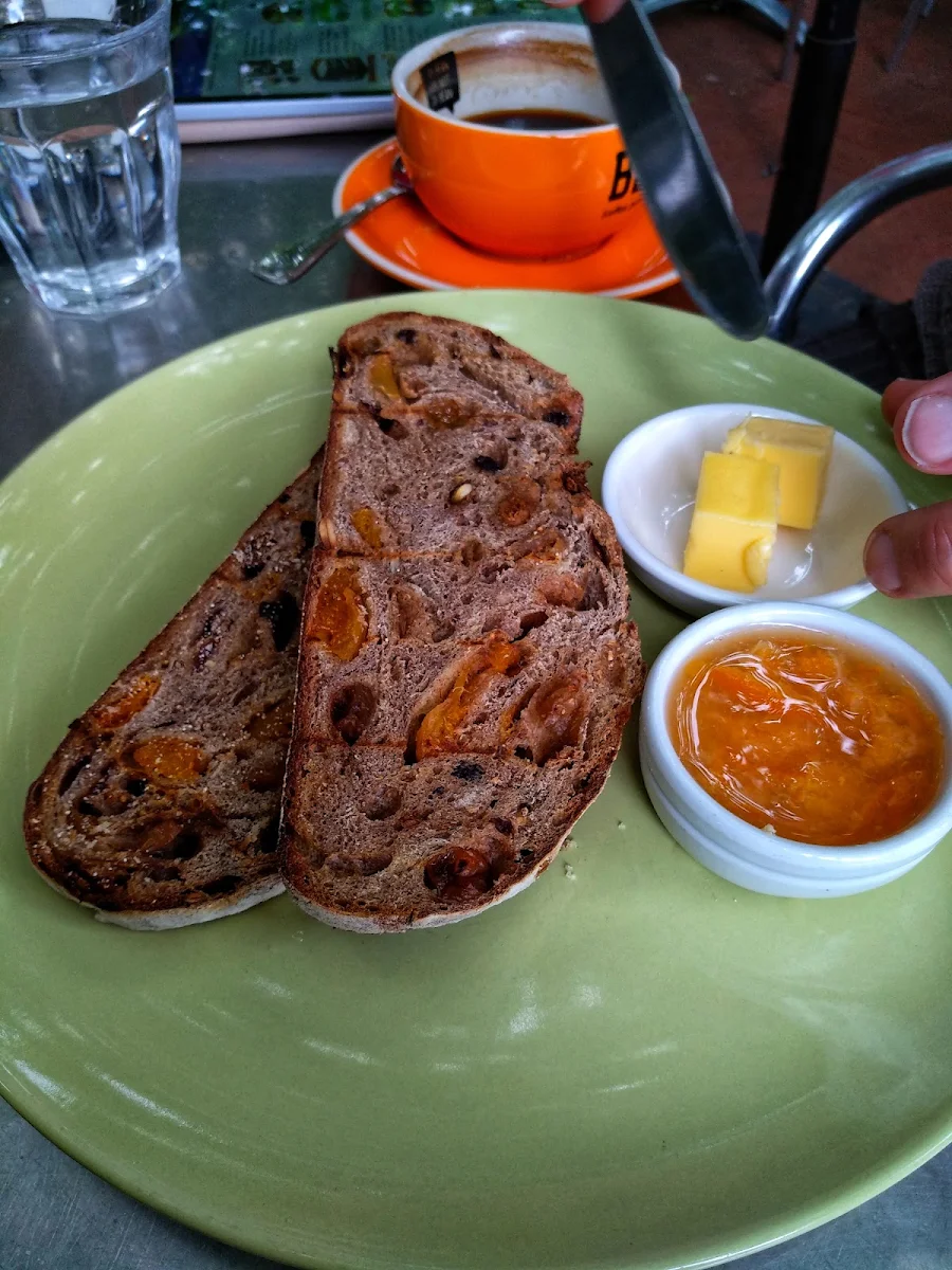 Fruit Toast, Beess & Co Cafe
