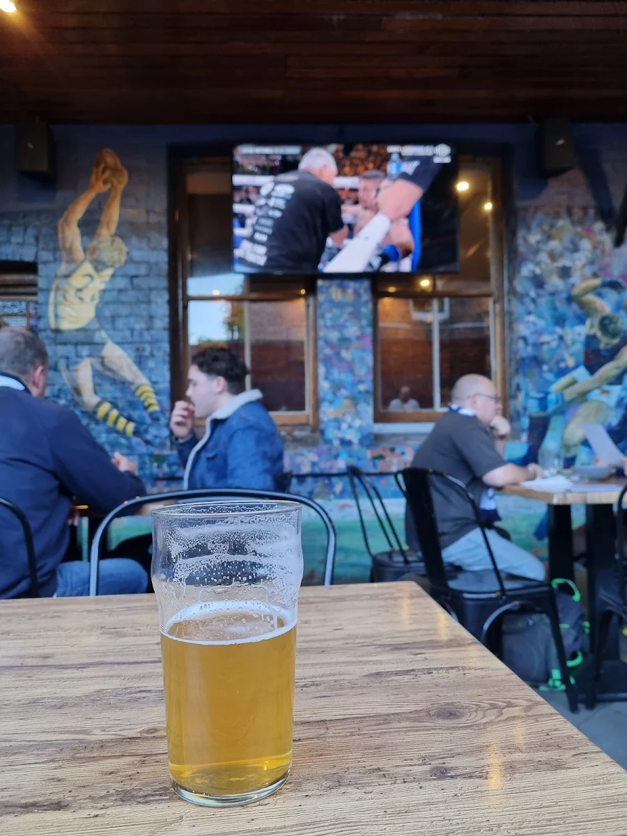 Highlights, Cricketers Arms Hotel