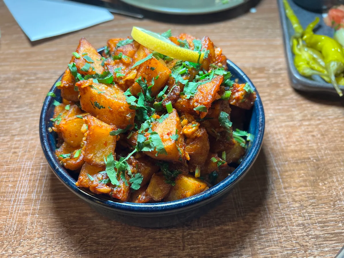 Batata Harra, Byblos On OConnell