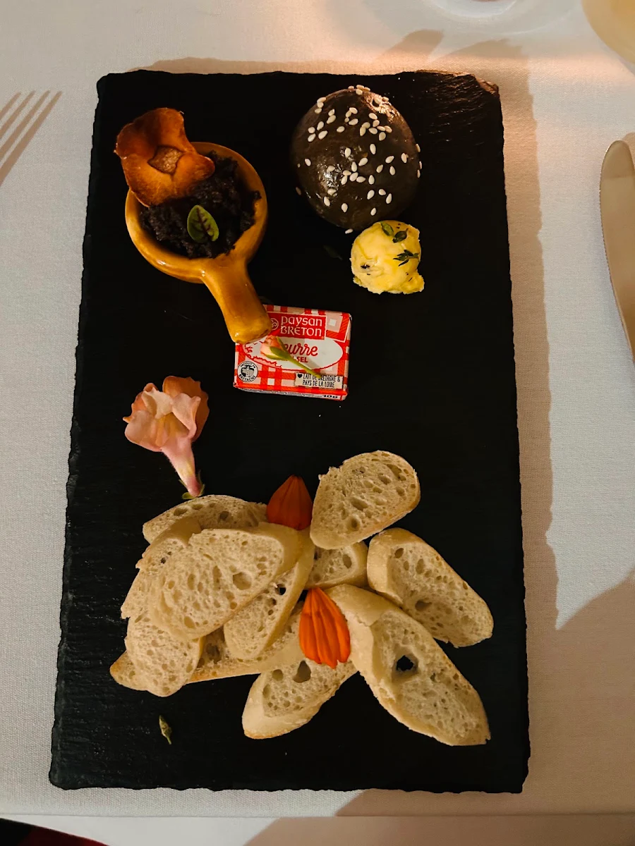Highlights, Two Small Rooms Restaurant