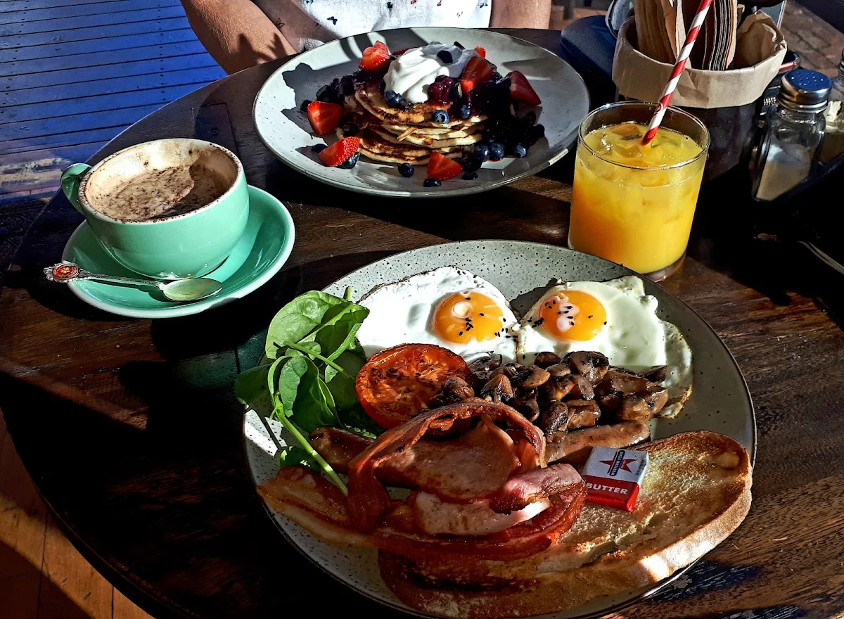 Big Breakfast & Pancakes