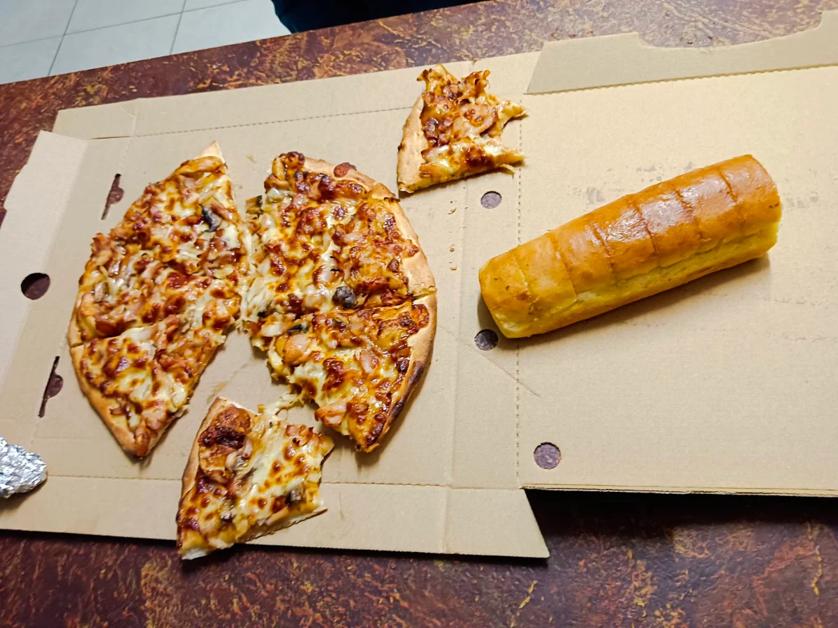 Highlights, Humpty Doo kebabs and pizza
