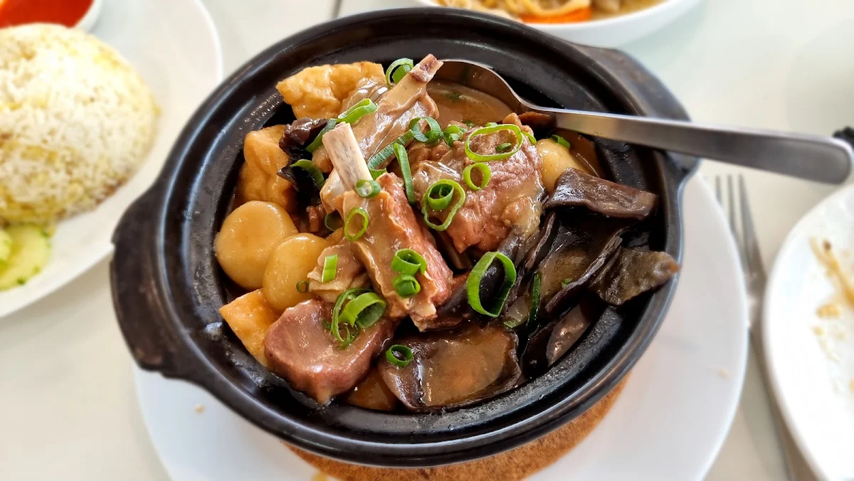 Curry Beef Brisket Clay Pot
