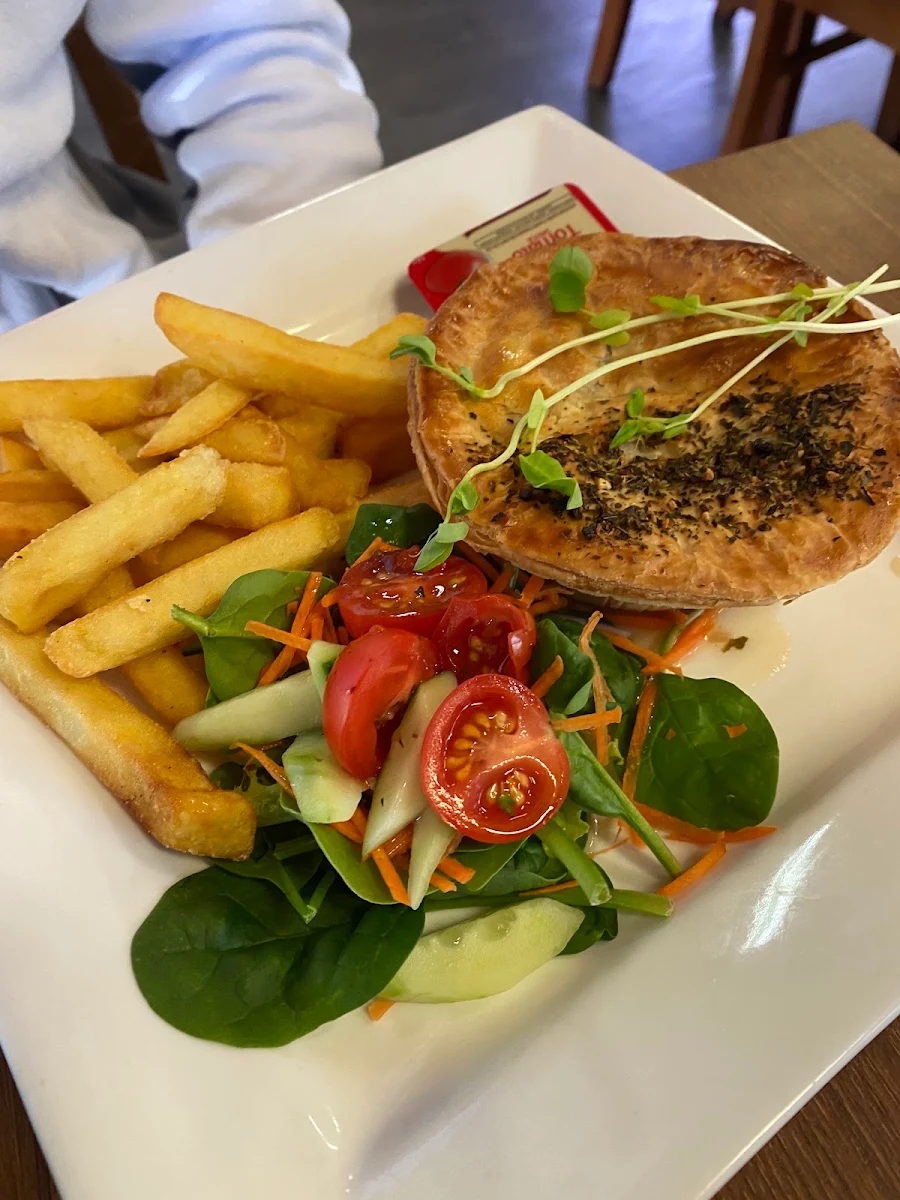 Cheeseburger & Chips, The Barn on Flaxton