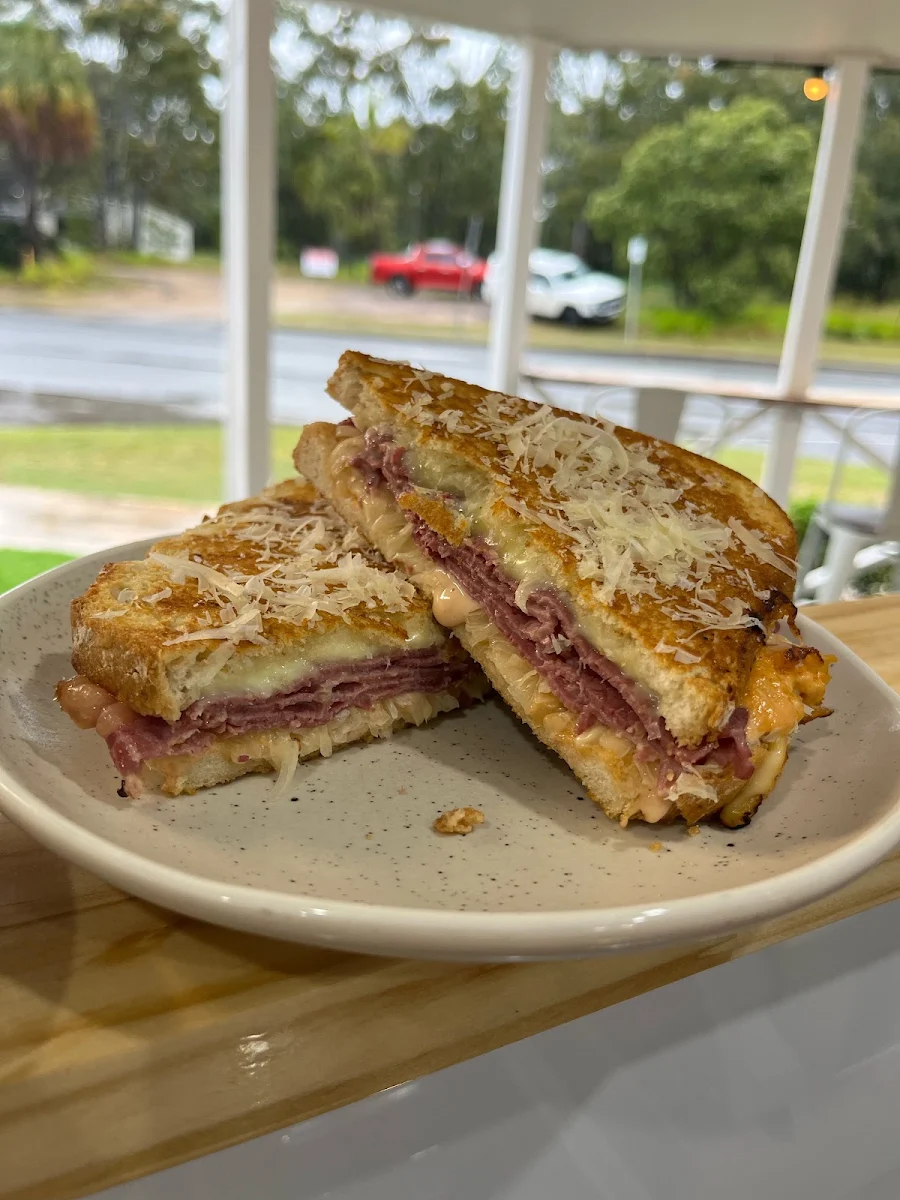 Reuben, Shop 23
