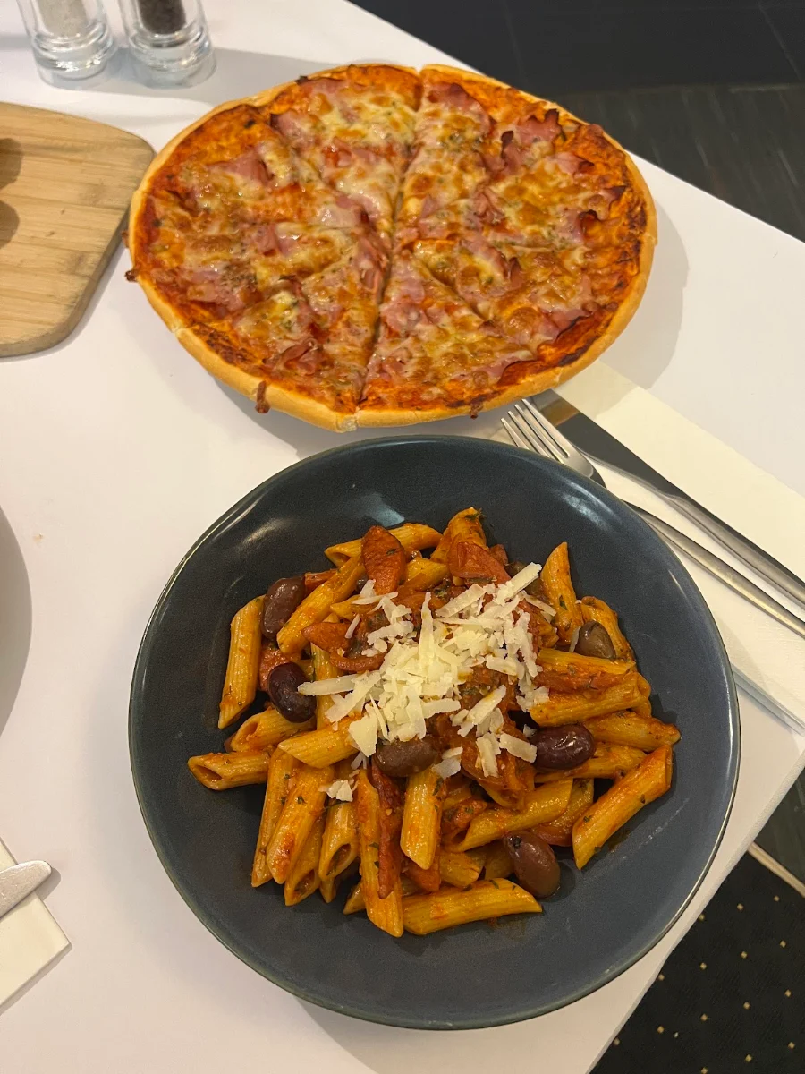 Pasta Napoli