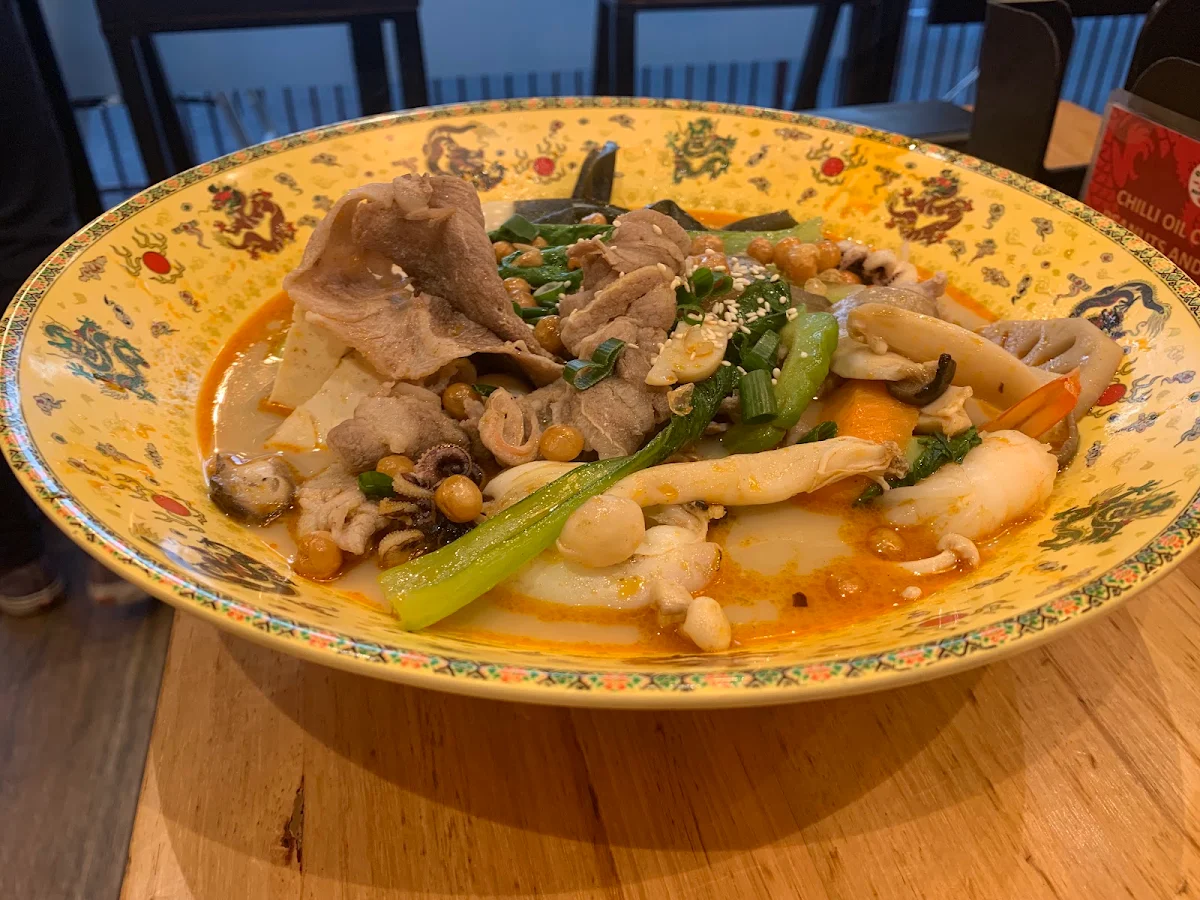 Highlights, Golden Roc Hot Pot 麻辣鲜生