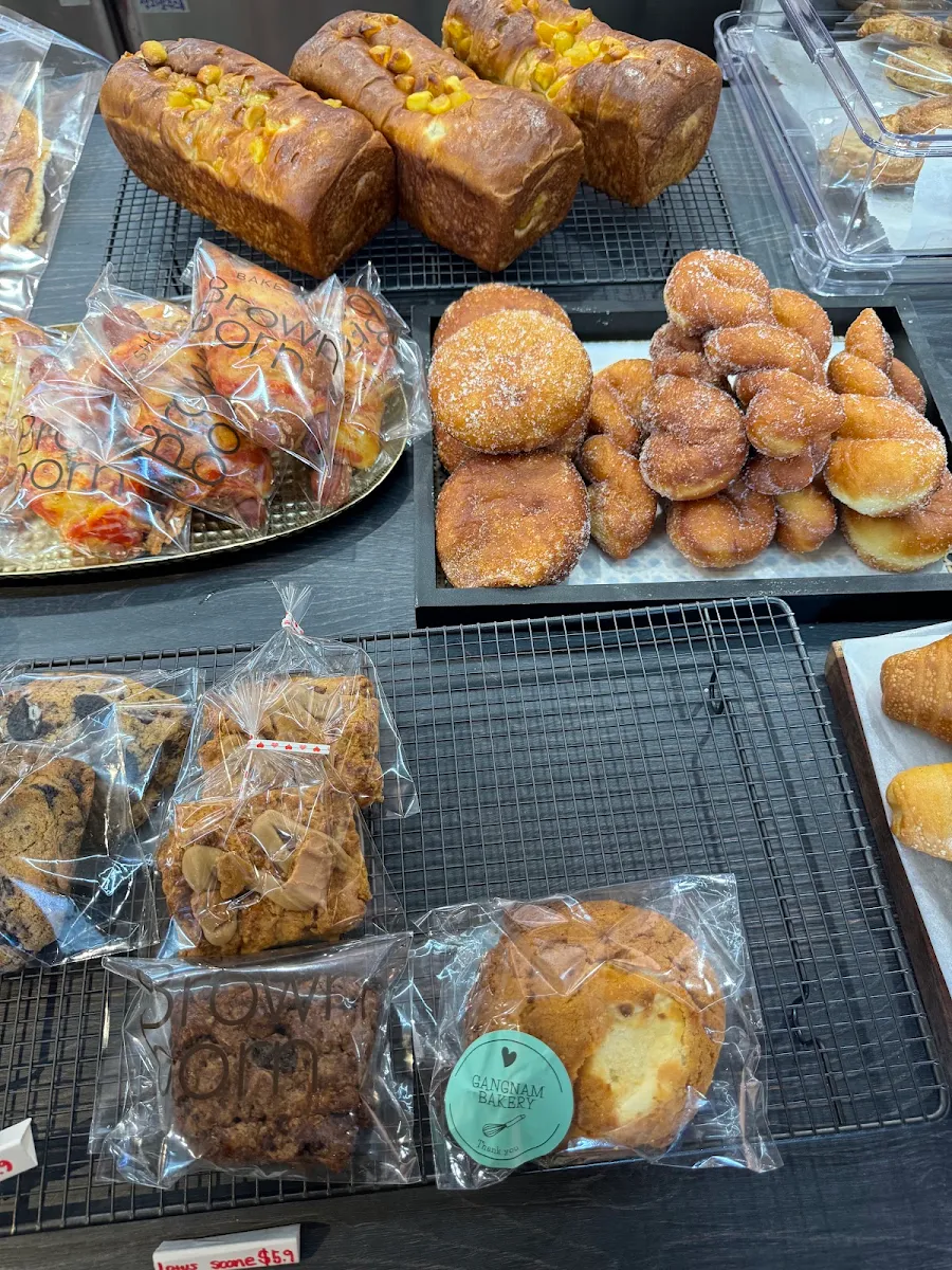 Highlights, Gangnam bakery