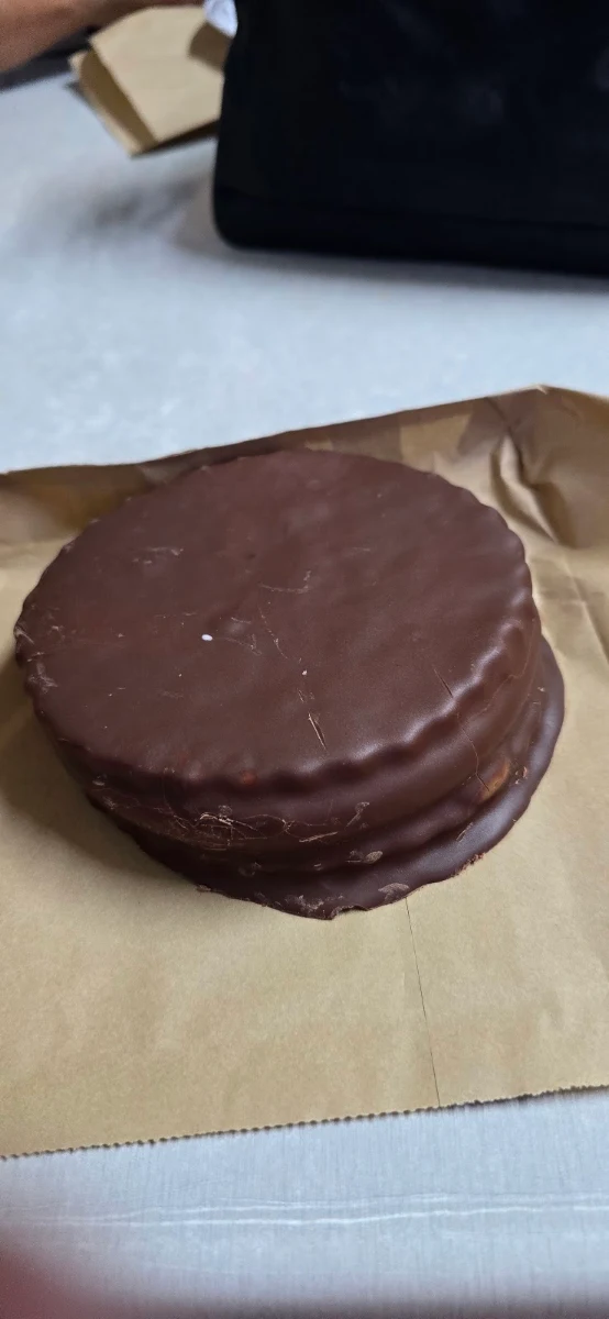 Wagon Wheel Cake Slice