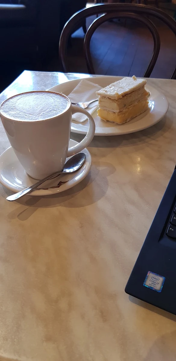 Vanilla Slice, Dôme Café - Midland