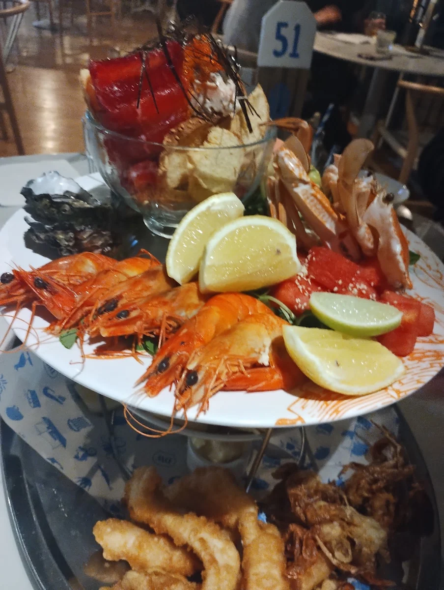 Hot and Cold Seafood Platter