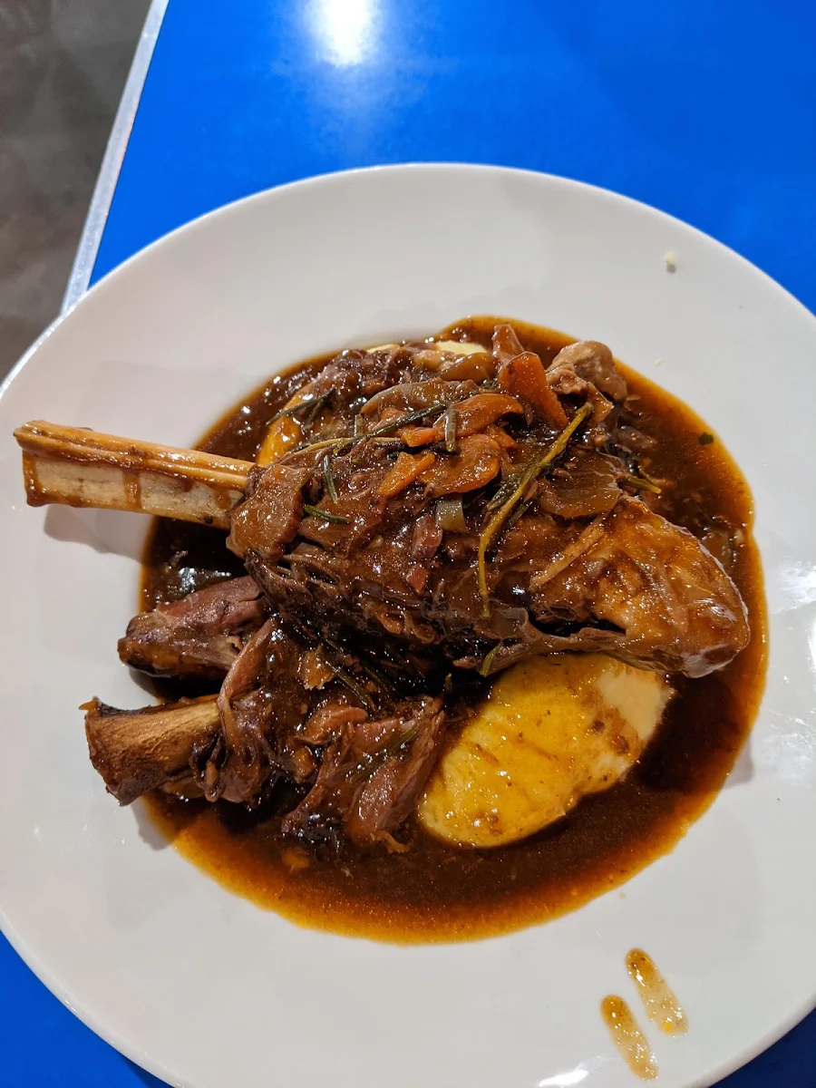Lamb Shanks, Lazy Moe's Melton