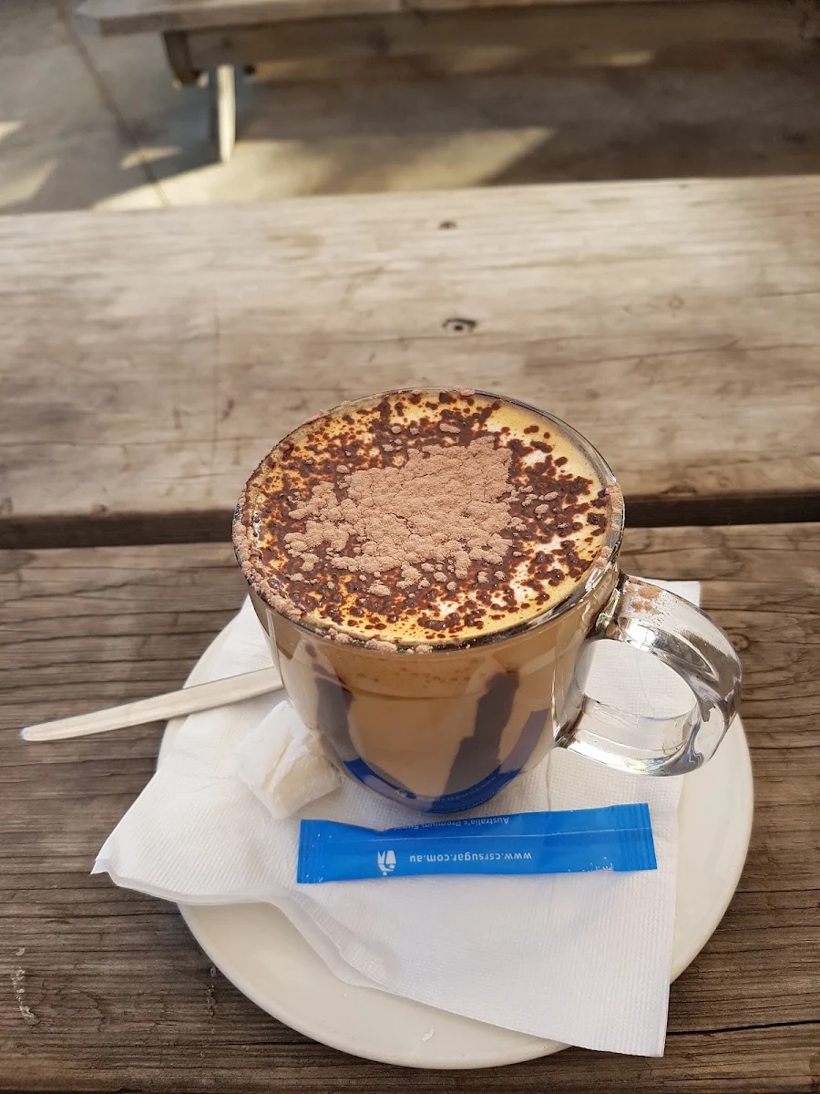Mocha Latte, Lazy Moe's Melton