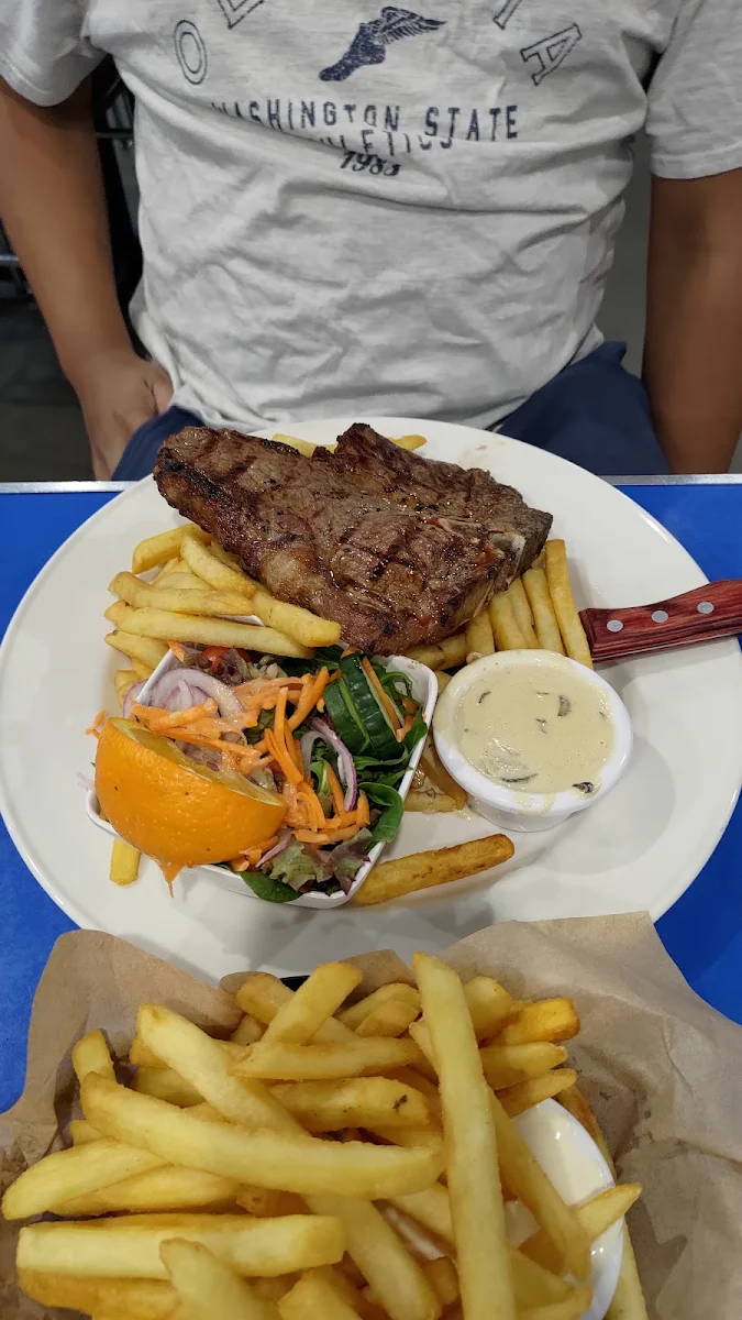 Steak Chips, Lazy Moe's Melton