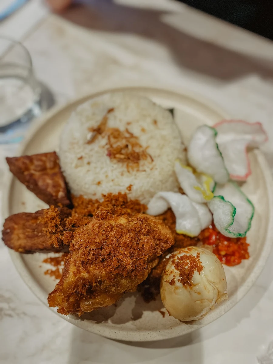 Ayam Penyet Kremes