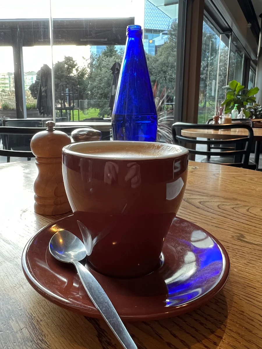 Highlights, Caffe ESC