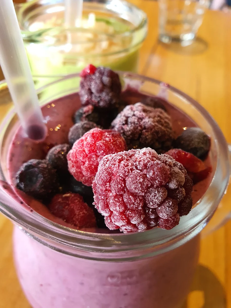 Chia Pudding, Eating Station