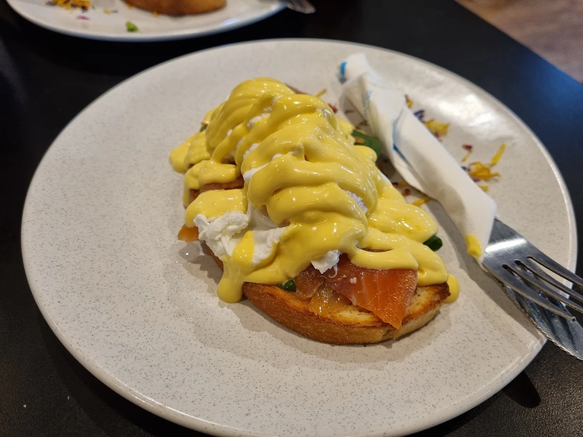 Smoked Salmon Benedict, Jamaica Blue Kingaroy Shoppingworld