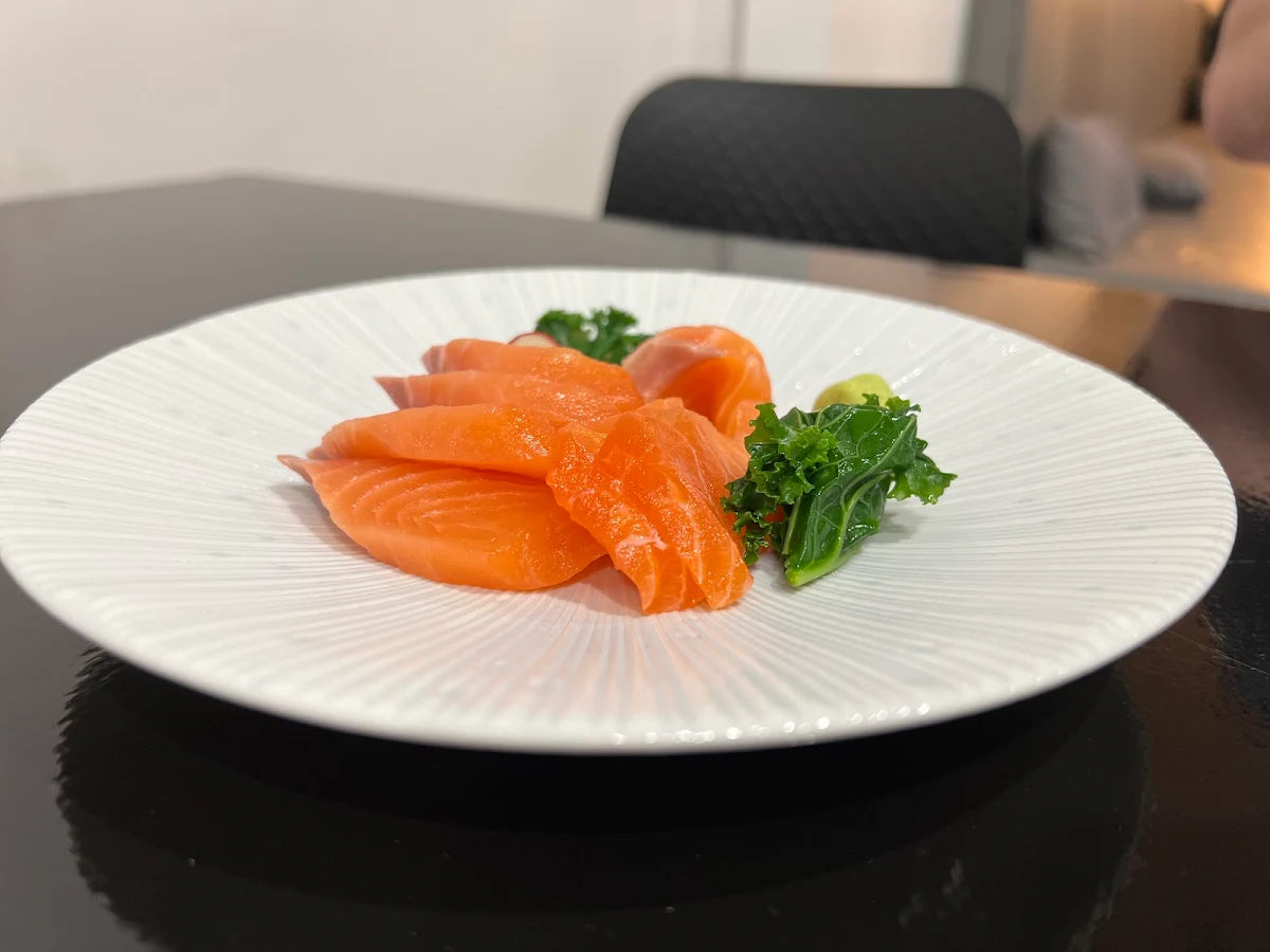 Salmon Sashimi, Ikoi Cafe