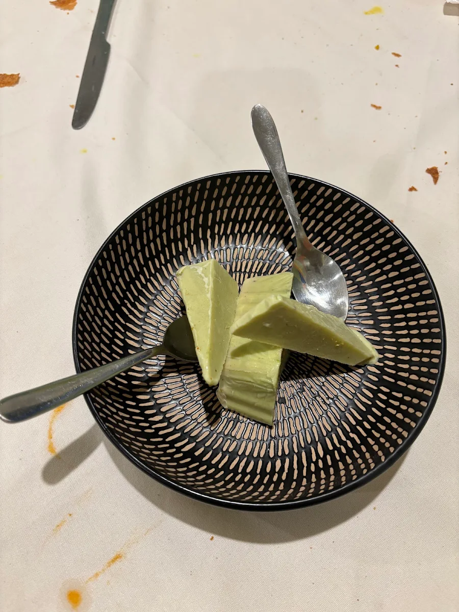 Kulfi, Cinnamon Cafe and Restaurant