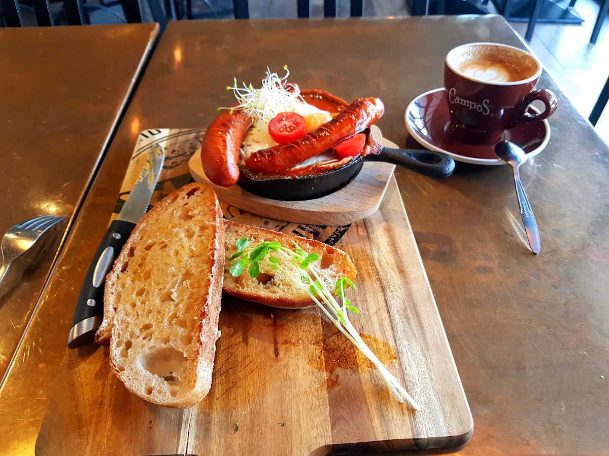 Highlights, Blackwall Cafe