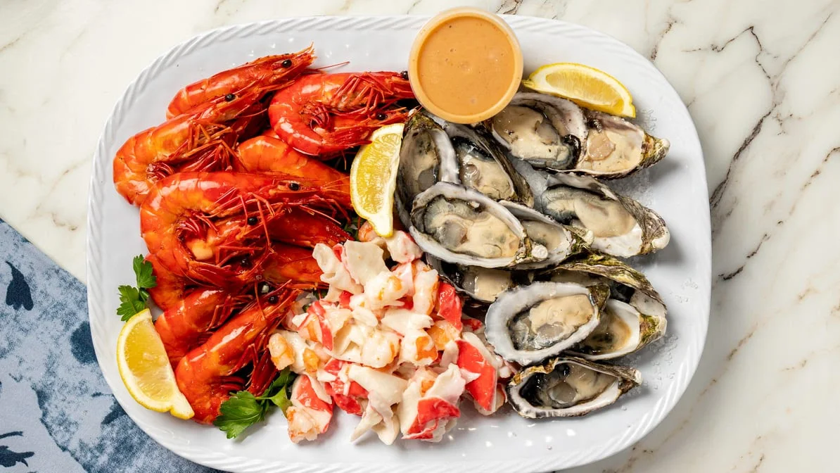 Highlights, Gus's Seafood