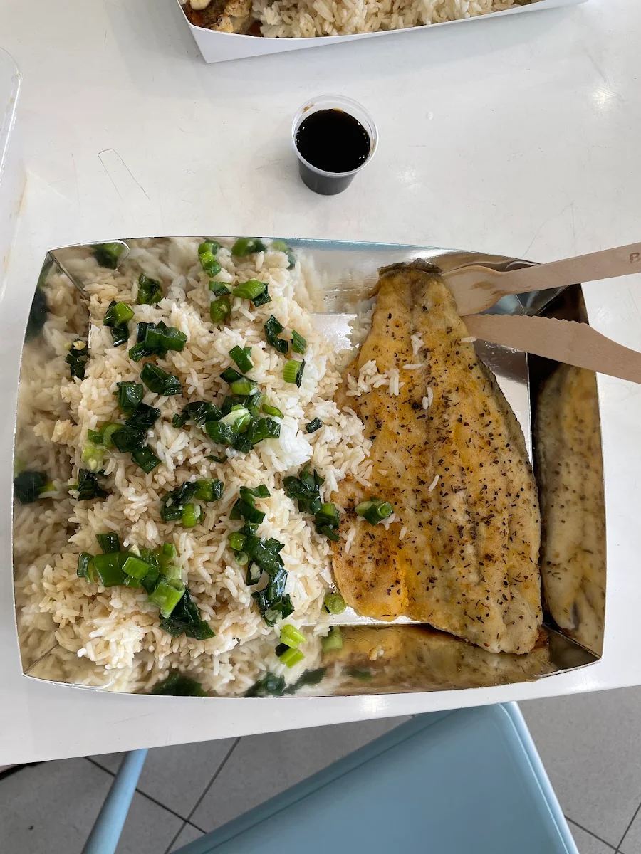 Highlights, Gus's Seafood