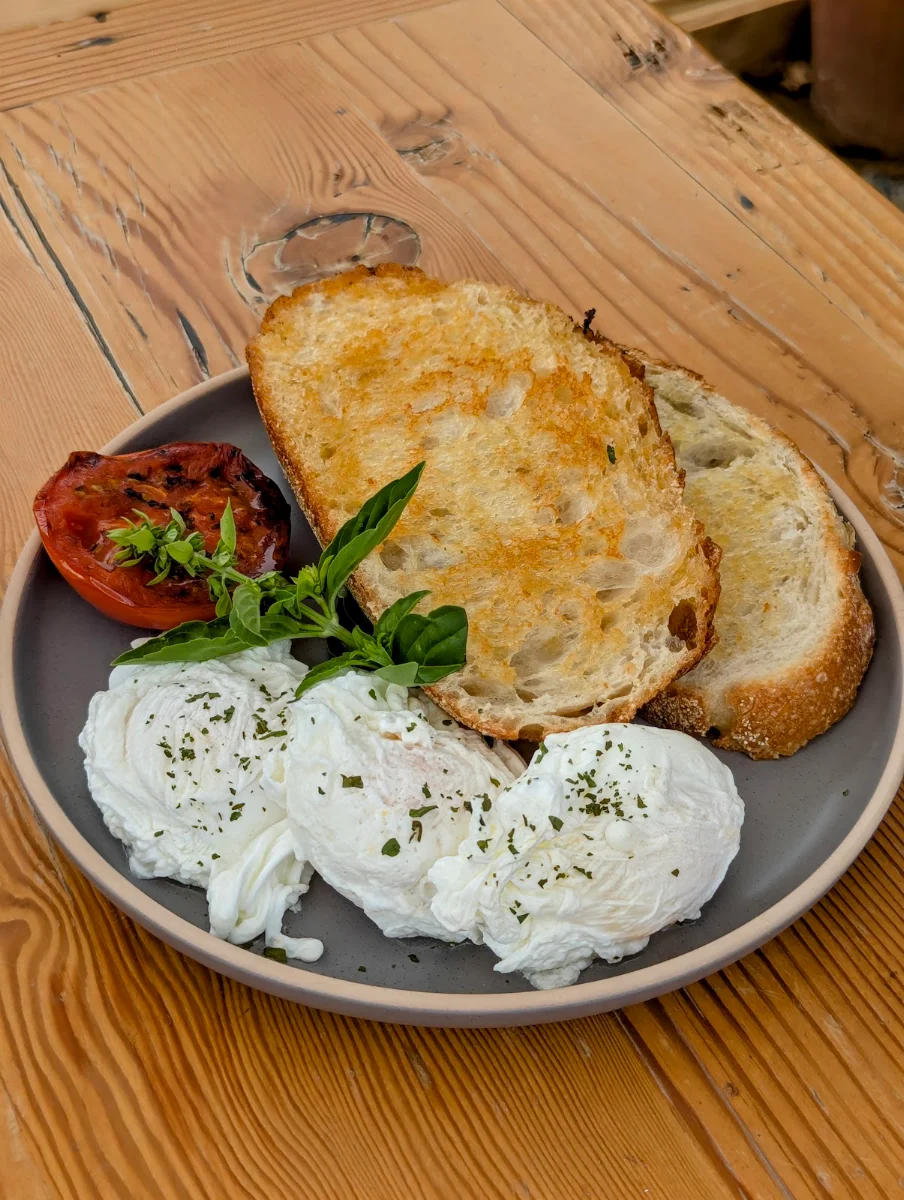 Eggs, Pav’s Cafe