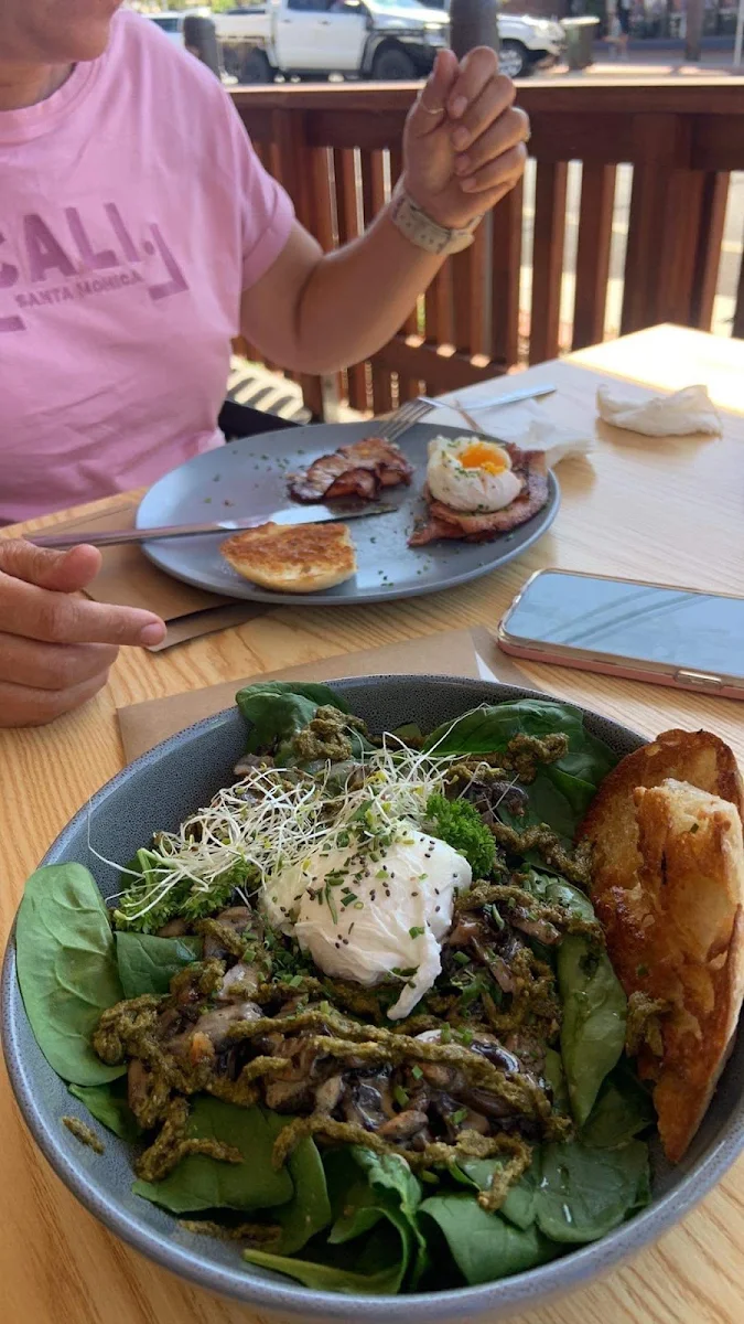 Highlights, Utopia cafe Kingaroy
